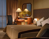 Deluxe Room at Copthorne : Photo courtesy of GRAND COPTHORNE WATERFRONT HOTEL